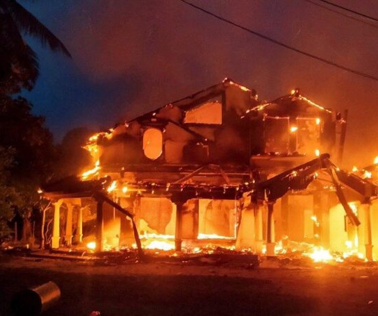 rajapaksa house burnt