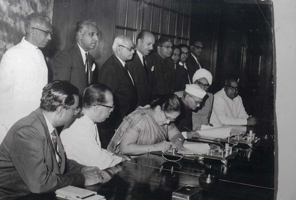 lal bahadur shastri and sirimavo bandaranaike