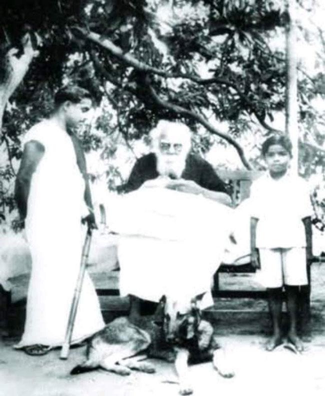periyar with cadre family