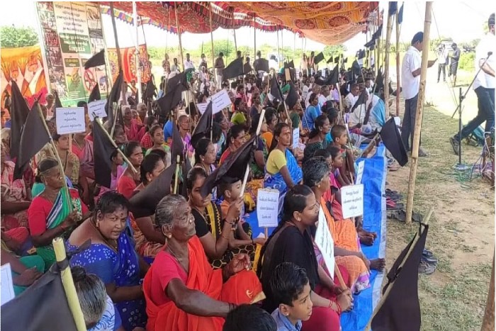 farmers protest against parandur airport