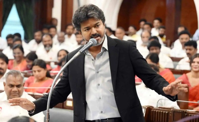 vijay in assembly 670