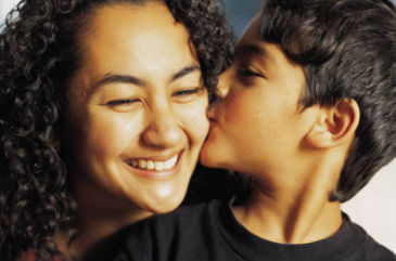 kissing_son_380