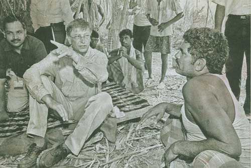 bill_gates_with_poor